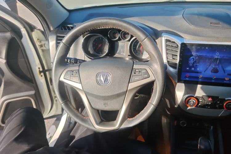 Used CHANGAN CS35 2012 1.6L Automatic Luxury Version China IV Standard
