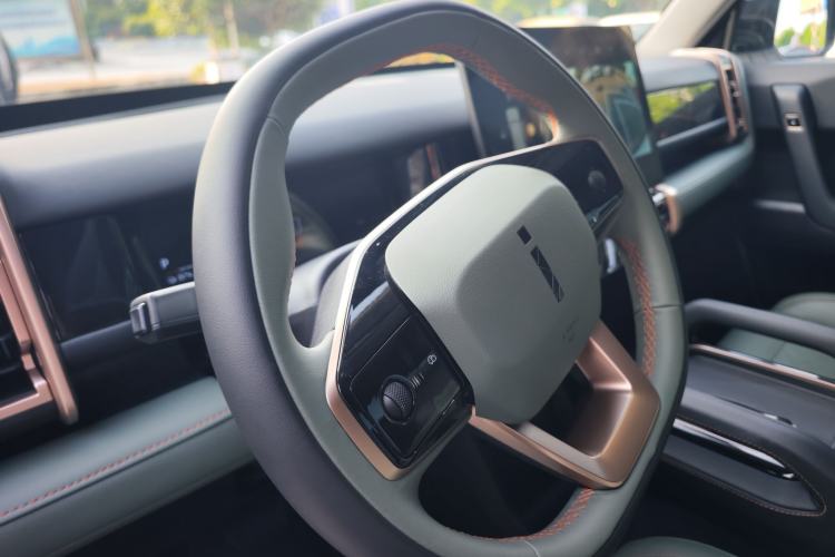 Used iCAR 03 2024 401km Two-Wheel Drive Standard Advanced Version Steering Wheel