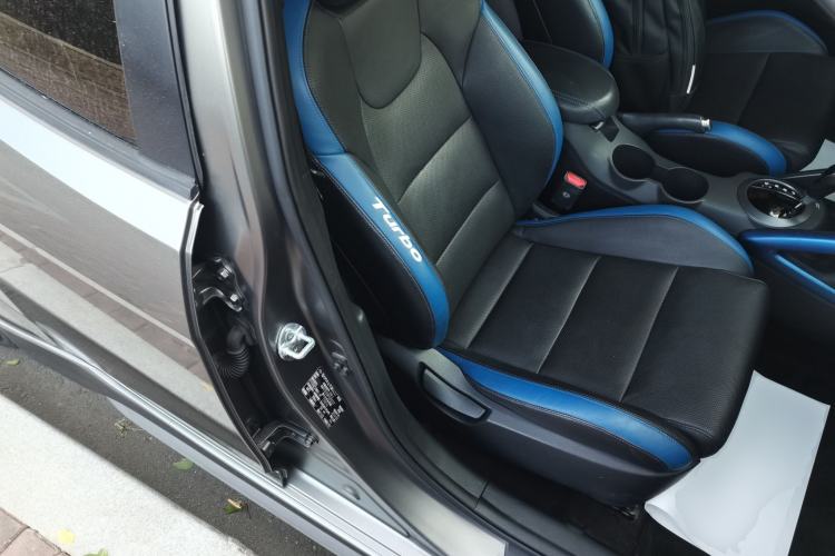 Used Hyundai Veloster 2015 1.6T Automatic Prestige Edition