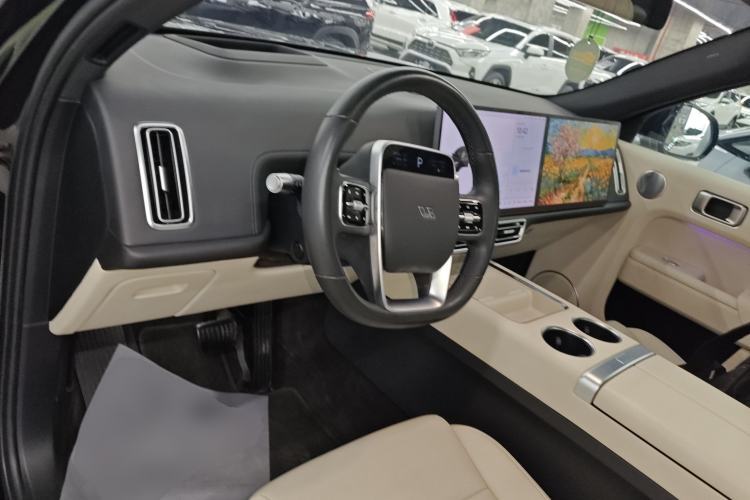 Used Li Auto L7 2023 Pro Model Center Console