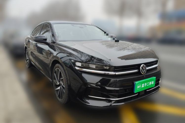 Used Volkswagen Magotan 2024 380TSI DSG Ultimate Edition Front Right 45 Deg