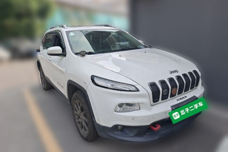 Used Jeep Cherokee 2016 2.4L Leading Edition
