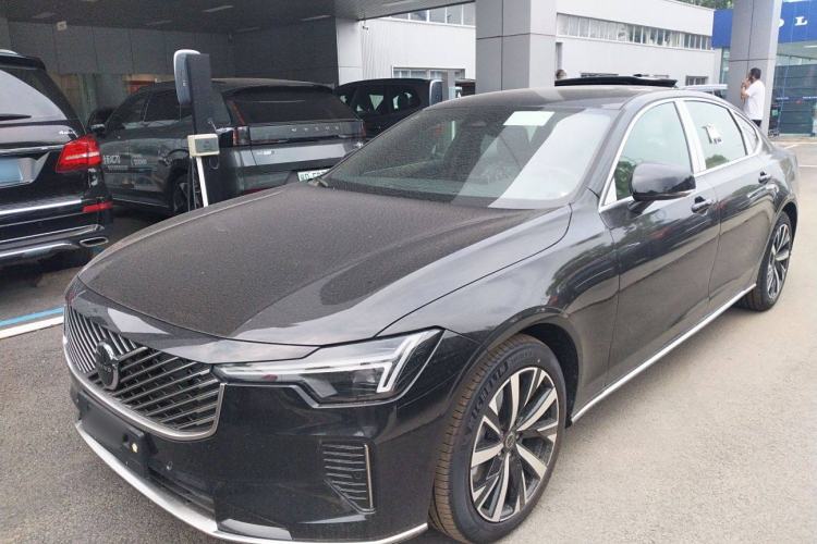 Used Volvo S90 2026 B5 Zhiyi Luxury Edition
