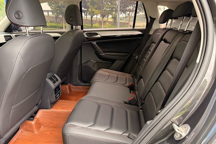 Used Volkswagen Tayron 2022 330TSI Two-Wheel Drive Luxury Smart Connectivity Version
