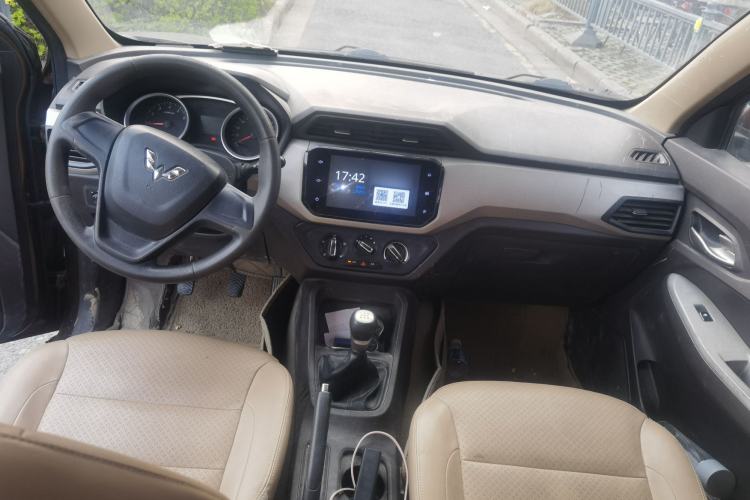 Used Wuling Hongguang 2018 1.5L S Comfort Model L2B
