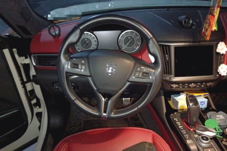 Used Maserati Levante 2022 2.0T GT Sharp Edition Steering Wheel