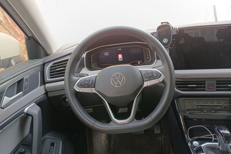Used Volkswagen Tayron 2024 300TSI Two-Wheel-Drive Luxury Plus Advanced Version Steering Wheel