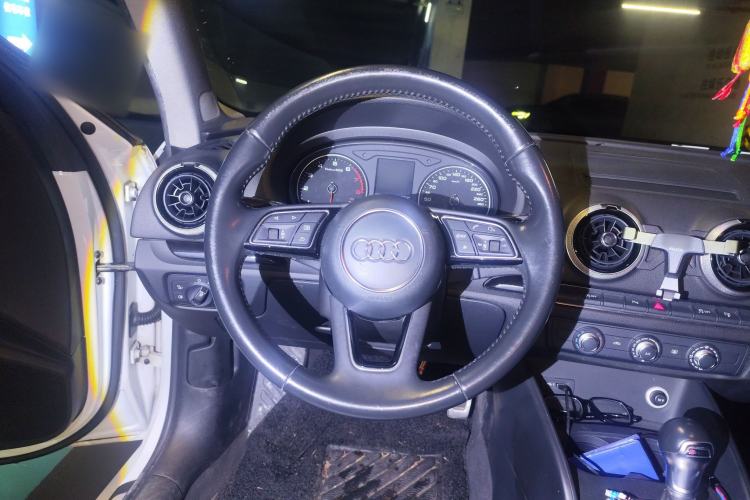 Used Audi A3 2017 Limousine 35 TFSI Fashion Model