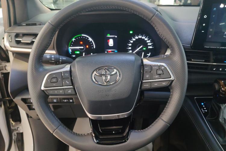 Used Toyota Sienna 2024 2.5L Hybrid Four-Wheel Drive Prestige Edition