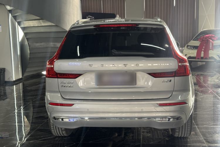 Used Volvo XC60 2023 B5 4x4 Smart Luxury Edition