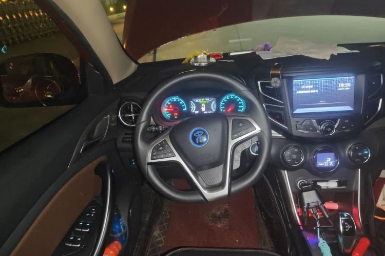 Used BYD Song New Energy 2017 Song DM 1.5TID All-Wheel Drive Luxury Model
