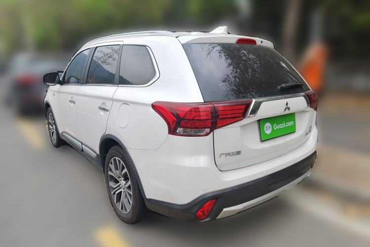 Used Mitsubishi Outlander 2018 2.4L 4x4 Elite Edition 5 Seats Rear Left 45 Deg