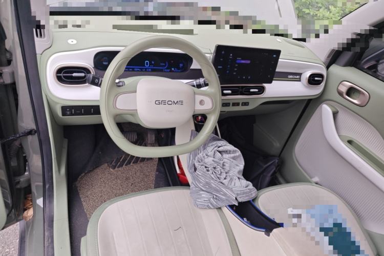 Used Geely Galaxy Panda 2025 210km Panda Rider Center Console