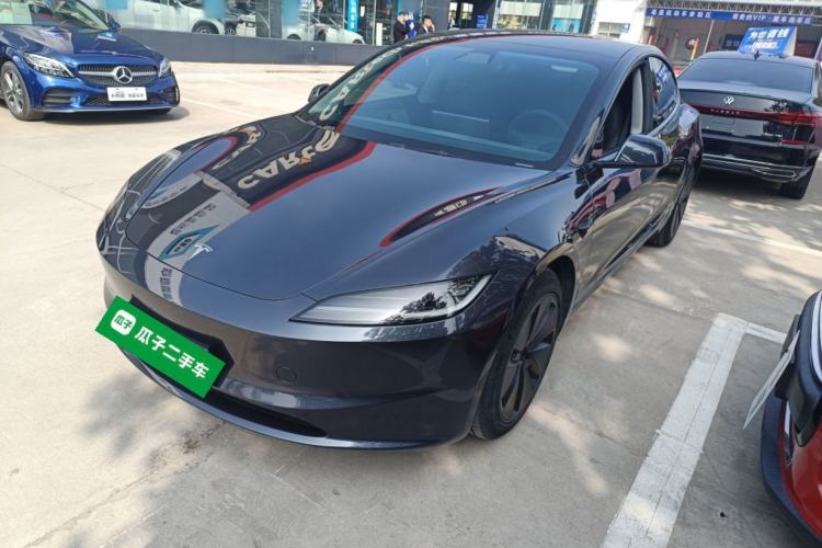 Used Tesla Model 3 2023 Long-Range All-Wheel-Drive Version