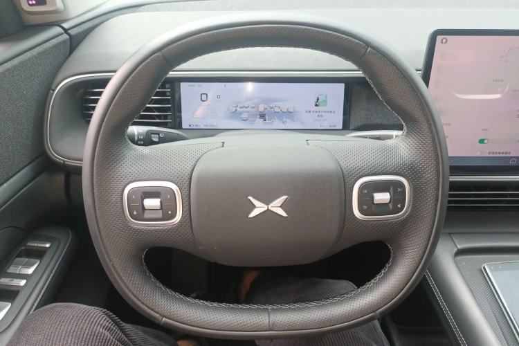 Used XPeng G6 2023 755 Ultra-Long Range Pro Steering Wheel