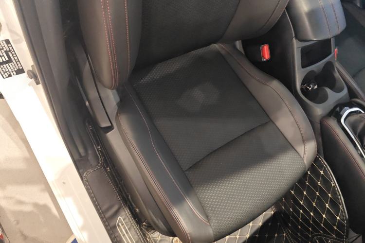 Used Nissan Qashqai 2019 2.0L CVT Luxury Edition Right Front Seat