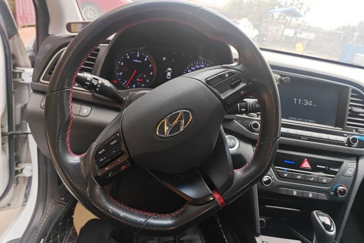 Used Hyundai Elantra (6th Generation / Lingdong) 2018 1.4T Dual-Clutch Xuan Dong · Dynamic Edition Steering Wheel