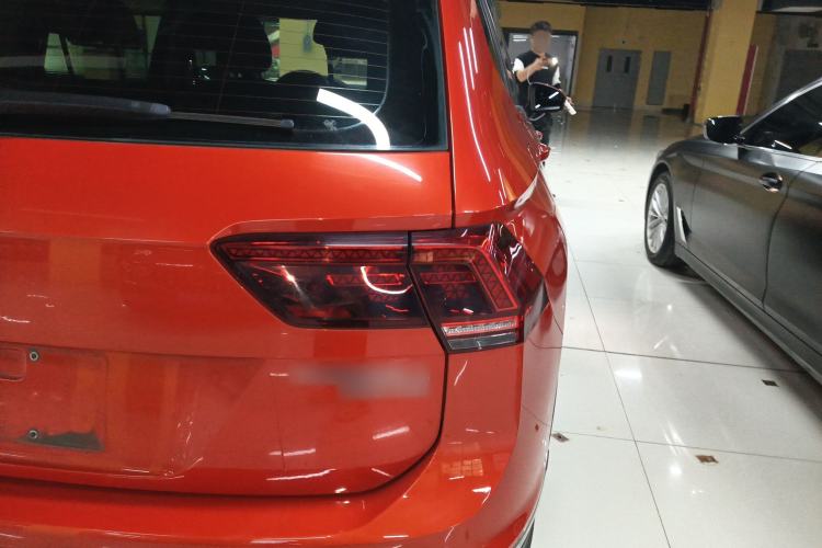 Used Volkswagen Tiguan L 2017 380TSI Automatic All-Wheel Drive Supreme Flagship Edition Right Rear Taillight