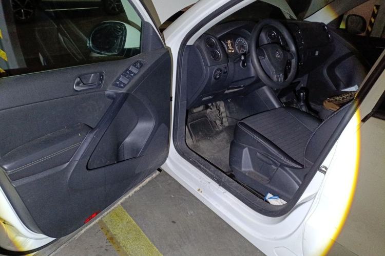 Used Volkswagen Tiguan L 2017 300TSI Automatic Two-Wheel Drive Silk Road Luxury Edition
