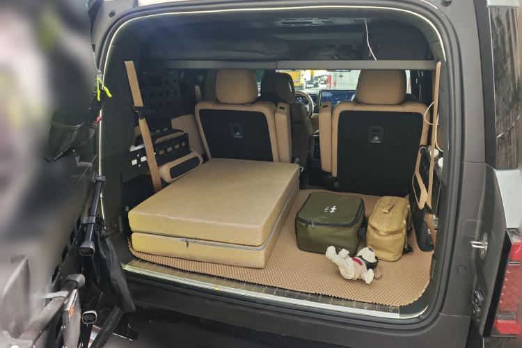 Used Formula Leopard 8 2025 Smart & Brave Flagship Edition 6 Seats