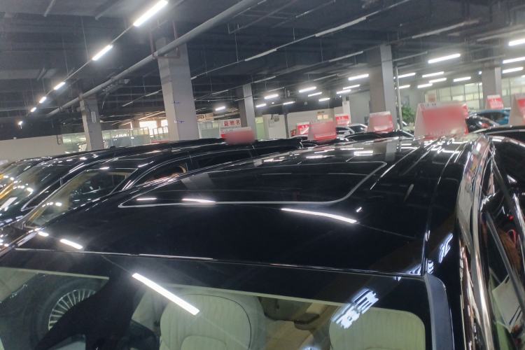 Used VOYAH Dream 2025 PHEV Four-Wheel-Drive Flagship Kunpeng Edition Roof