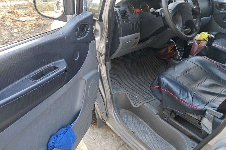 Used FORTHING Lingzhi 2014 V3 1.5L 7-Seater Luxury Model
