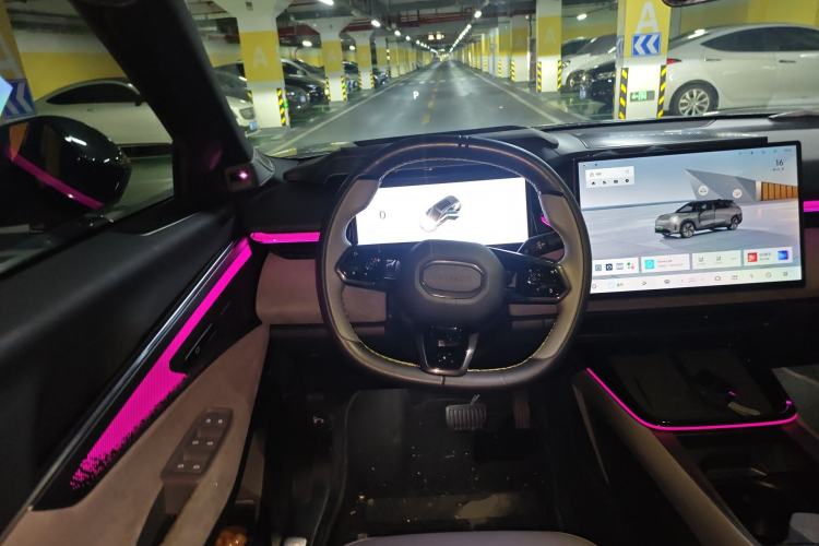 Used Lynk & Co 08 EM-P 2023 245km Ultra-Long Range Halo Steering Wheel