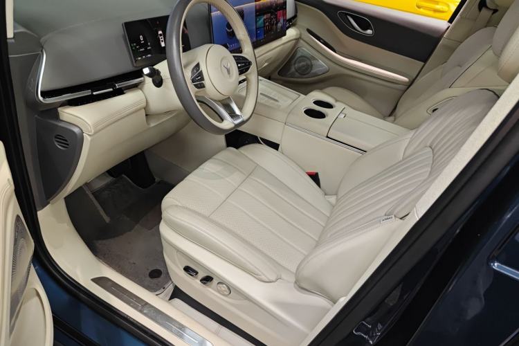 Used VOYAH Dream 2025 PHEV Four-Wheel-Drive Flagship Kunpeng Edition Left Front Seat