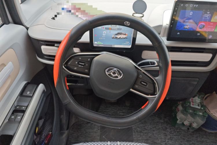 Used SAIC MAXUS Dana V1 2025 V1+ Long Wheelbase High-Roof Multi-Function Version (62 kWh)