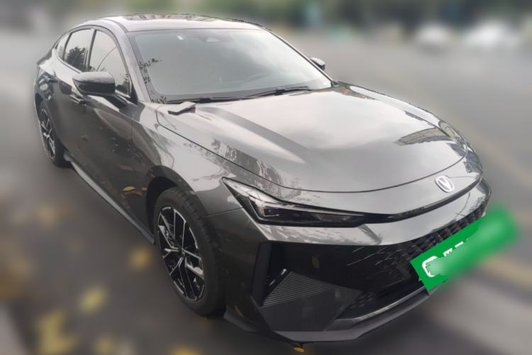 Used CHANGAN UNI-V iDD 2024 Blue Whale Smart Electric iDD 136km ZhiKu Model Front Right 45 Deg