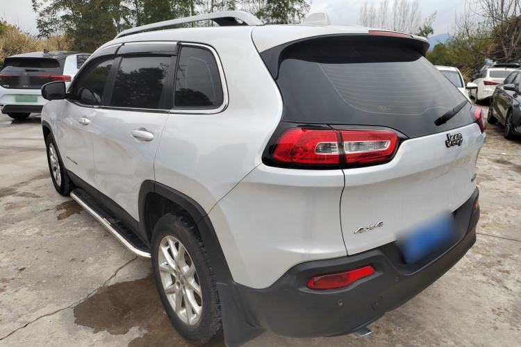 Used Jeep Cherokee 2014 2.4L Urban Edition