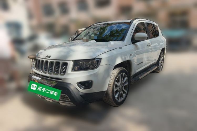 Used Jeep Compass 2014 2.0L two-wheel drive luxury version Guazi used car, China used car export, Used car for sale, Used  cars, Cheapest cars for sale