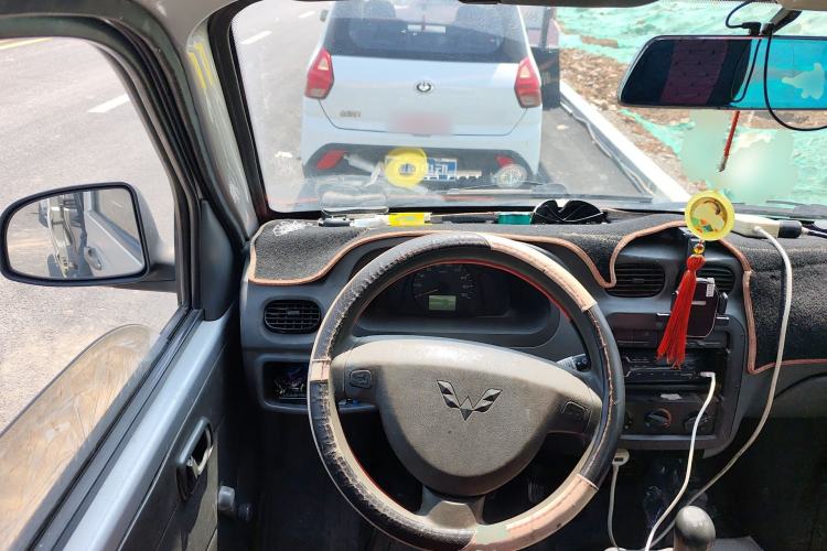 Used Wuling Zhiguang 2010 1.0L New Version Practical Edition with Short Body Steering Wheel
