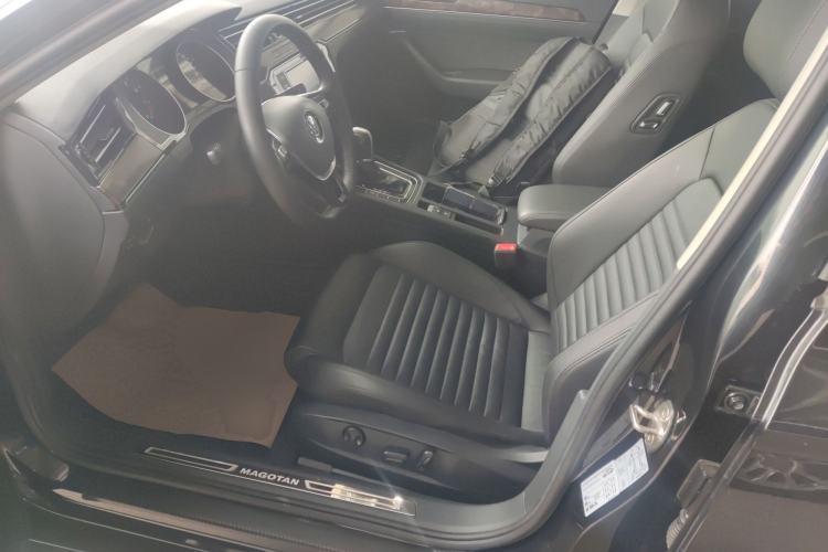 Used Volkswagen Magotan 2018 Facelift 330TSI DSG Luxury Model Driver Seat