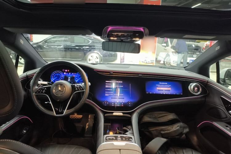 Used Mercedes-Benz EQS 2022 Updated Version 450+ Luxury Edition Center Console