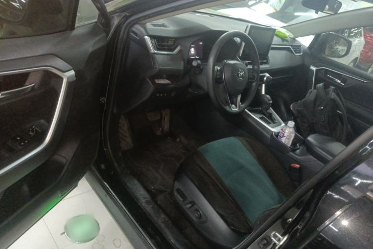 Used Toyota RAV4 2020 2.0L CVT Two-Wheel Drive Fashion Edition Driver Seat