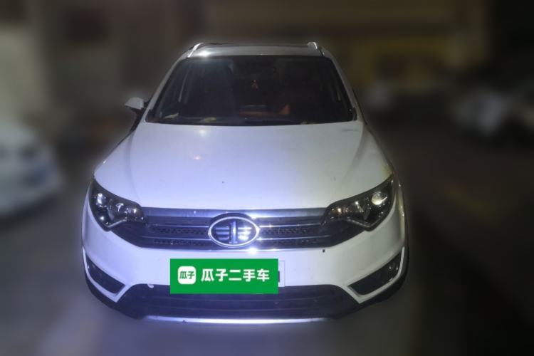 Used FAW Senya R7 2017 Smart Connected Version 1.6L Automatic Enjoyment Model
