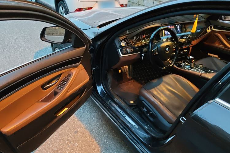 Used BMW 5 Series 2017 520Li Elegant Edition
