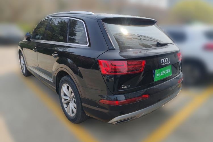 Used Audi Q7 2019 45 TFSI Comfort Model
