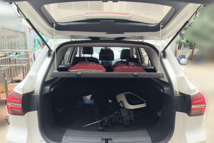 Used Roewe RX5 New Energy 2017 eRX5 50T Hybrid Connected Prestige Flagship Edition Trunk