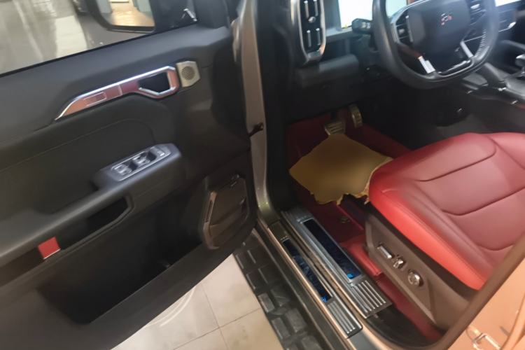 Used JETOUR Traveler 2023 2.0T All-Wheel Drive Conquer PRO Driver Seat