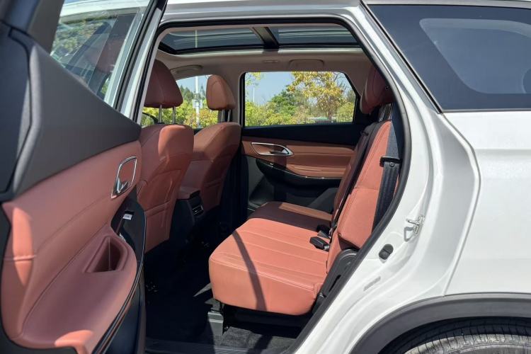 Used CHANGAN CS75 2026 Model PRO 1.5T DCT Prestige 7-Seater Interior 3