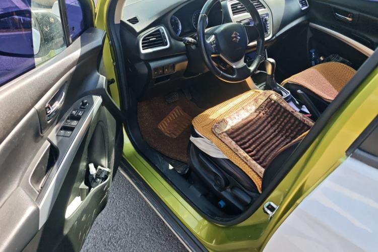 Used Suzuki S-Cross 2014 1.6L CVT Two-Wheel Drive Elite Version
