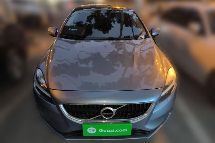 Used Volvo V40 2019 T3 Zhiyi Edition
