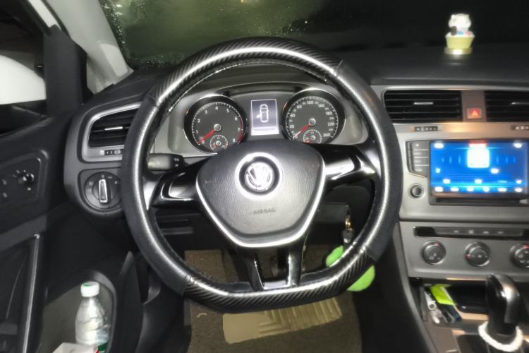 Used Volkswagen Golf 2014 1.6L Automatic Comfort Model Steering Wheel