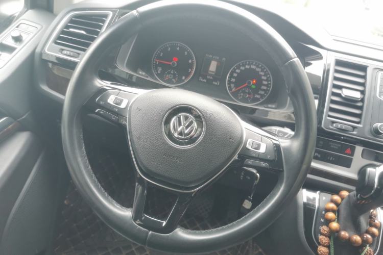 Used Volkswagen Multivan 