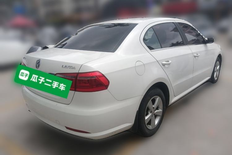 Used Volkswagen Lavida 2013 Revised Classic 1.6L Automatic Fashion Edition
