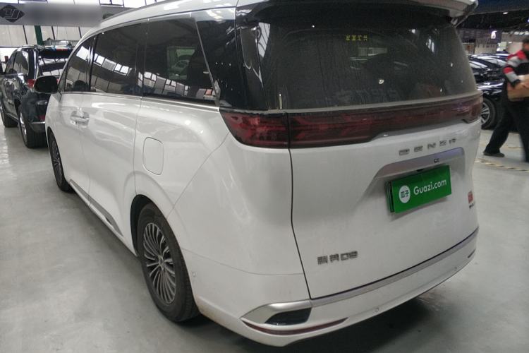 Used Denza D9 2022 DM-i 970 Four-Wheel Drive Flagship Model