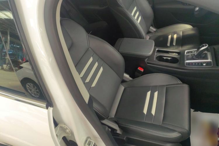 Used BYD Qin Pro 2020 Beyond Edition 1.5TI Automatic Flagship Version Right Front Seat