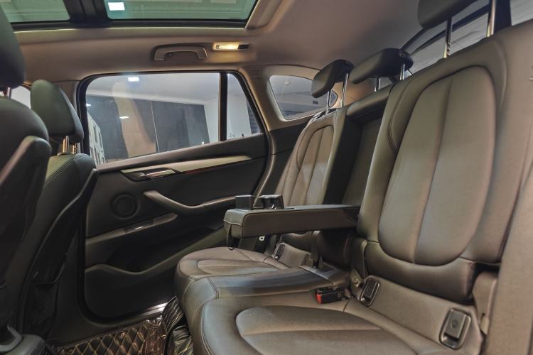 Used BMW X1 2018 sDrive18Li Fashion Model Interior 10